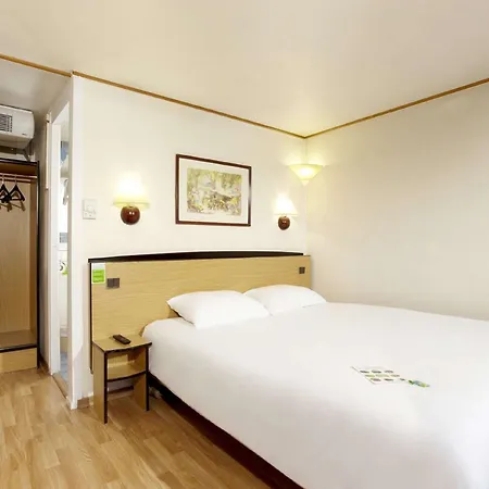 Campanile Clermont Hotel