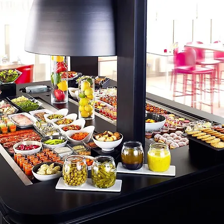 Hotel Campanile Clermont 3*