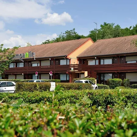 Campanile Clermont Hotel 3*